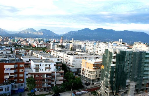Qendron ne fuqi vendimi: Ndertuesit do paguajne 3 per qind per strehimin social